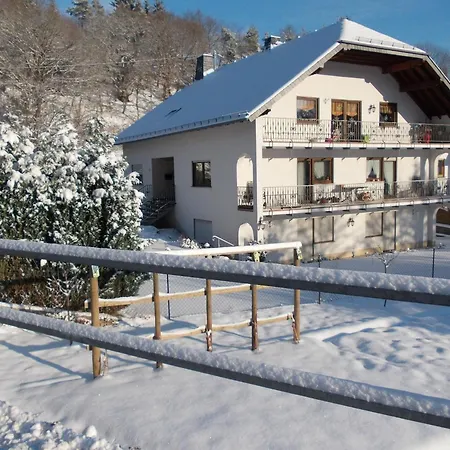 Tranquil Eifel Hideaway, Cleaning Included *