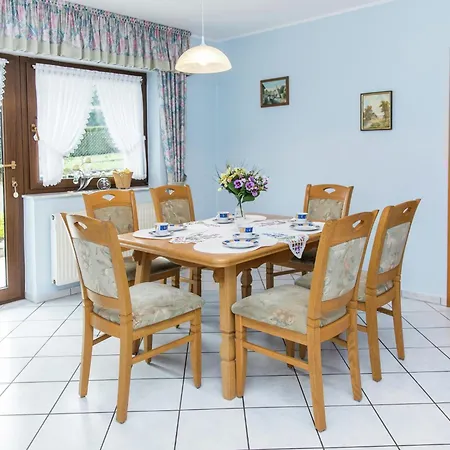 Tranquil Eifel Hideaway, Cleaning Included Tatil Evi Lirstal