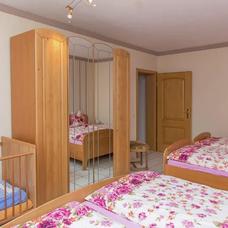 Tranquil Eifel Hideaway, Cleaning Included Tatil Evi